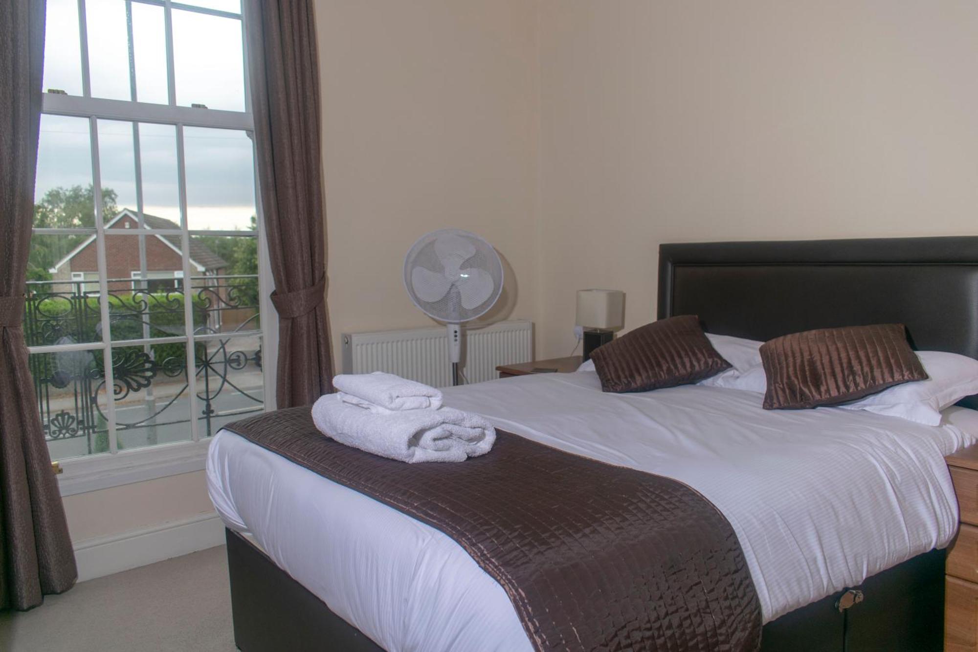 The Lawns Guest House Ретфорд Екстер'єр фото