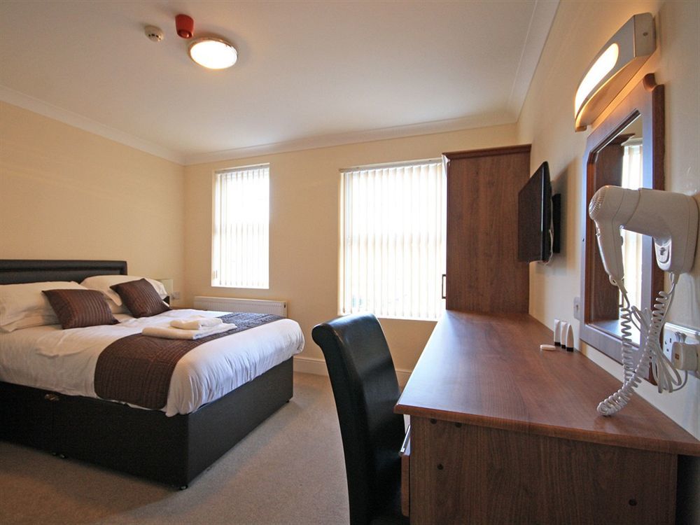 The Lawns Guest House Ретфорд Екстер'єр фото