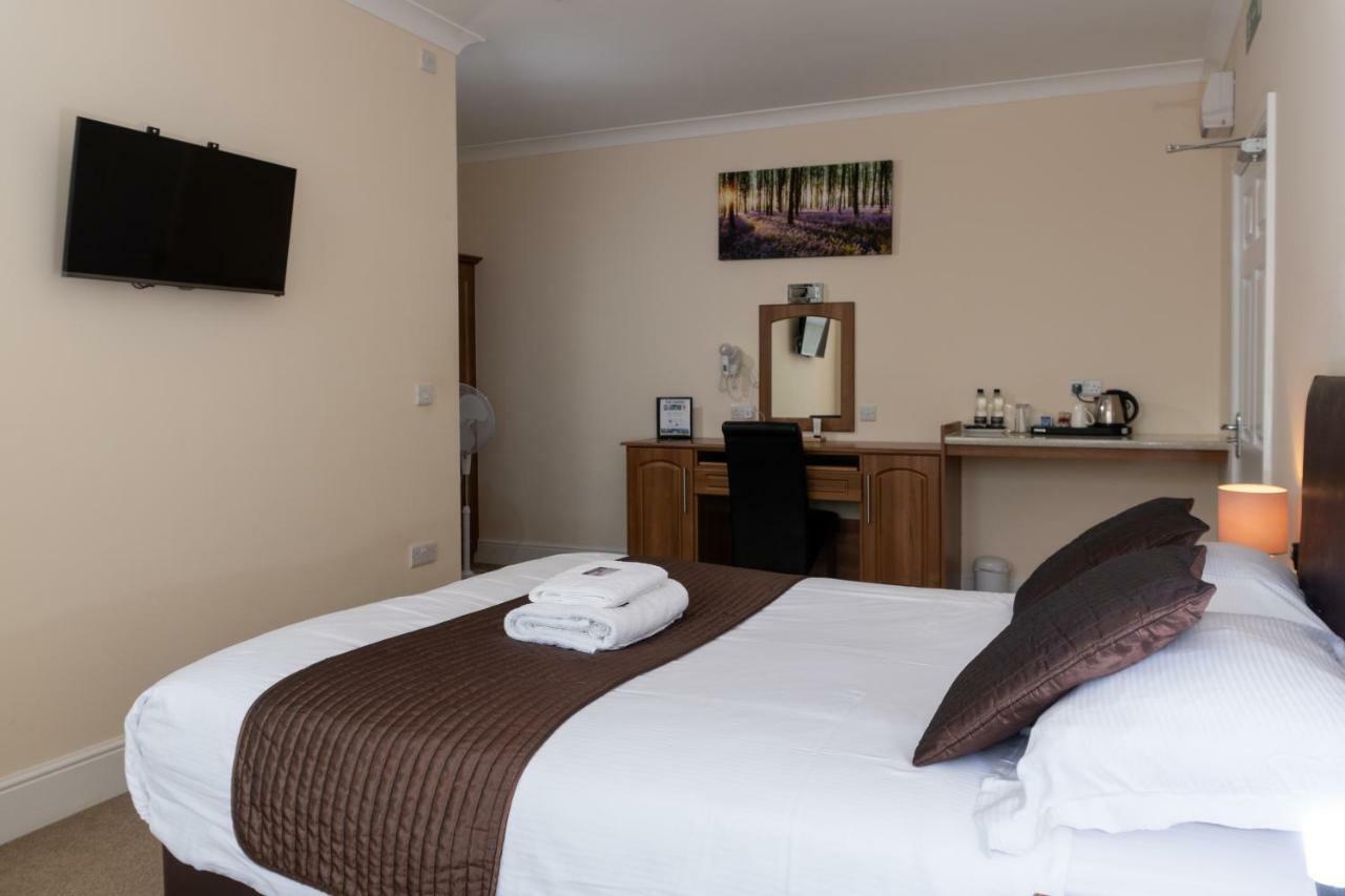 The Lawns Guest House Ретфорд Екстер'єр фото