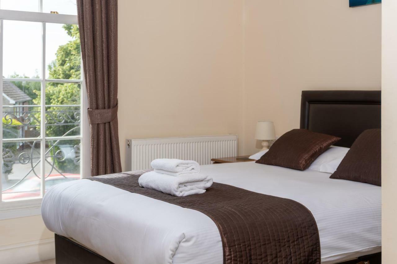 The Lawns Guest House Ретфорд Екстер'єр фото